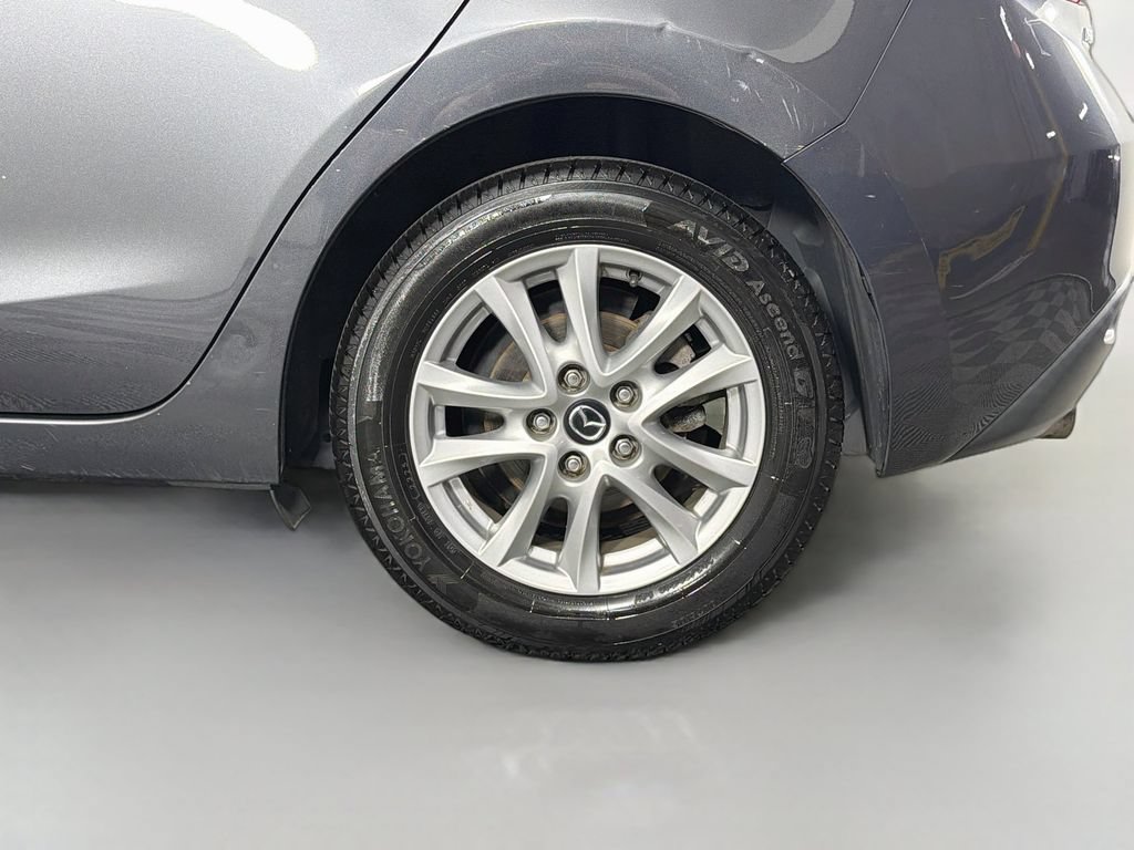 Used 2016 MAZDA MAZDA3 i Touring w/ Popular Equipment Package FWD image 31