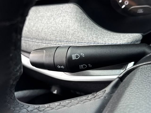 Used 2024 Jeep Compass Latitude image 15