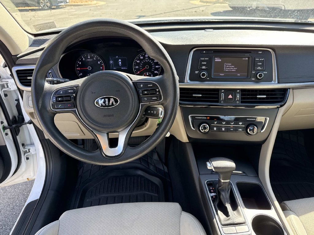 Used 2017 Kia Optima LX FWD image 6