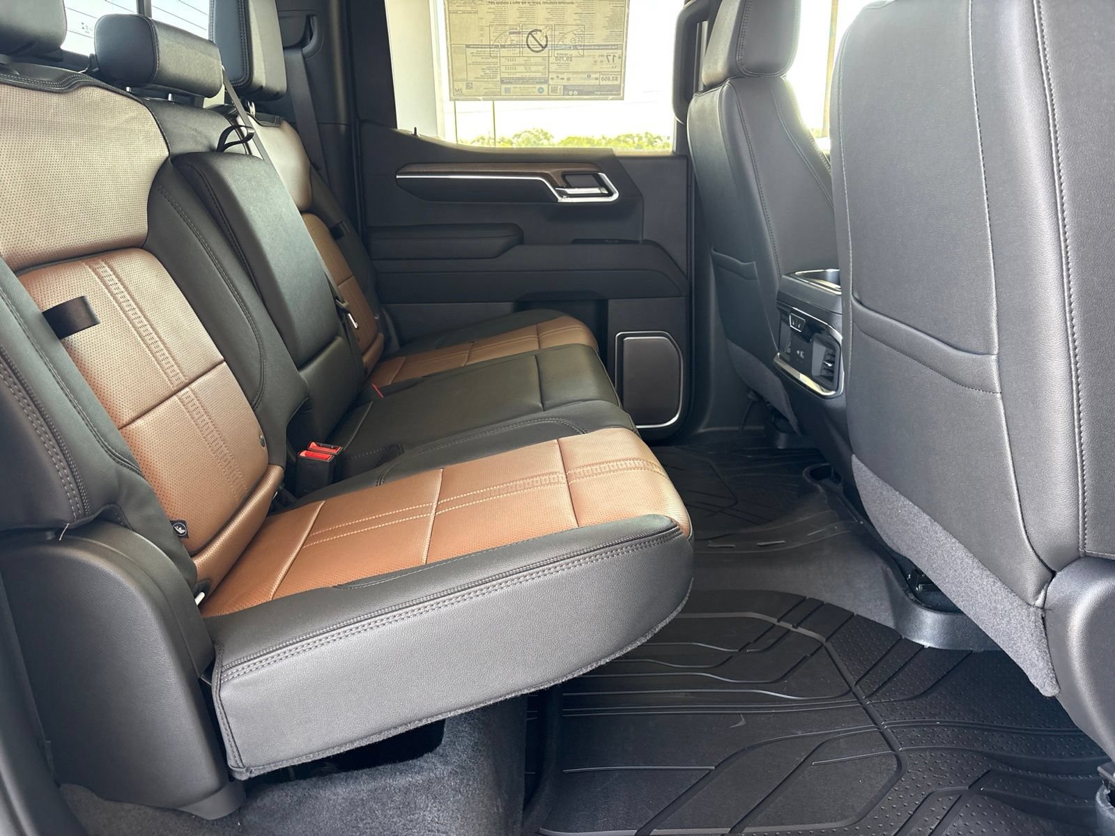 New 2026 Chevrolet Silverado 1500 High Country w/ High Country Premium Package AWD/4WD image 20