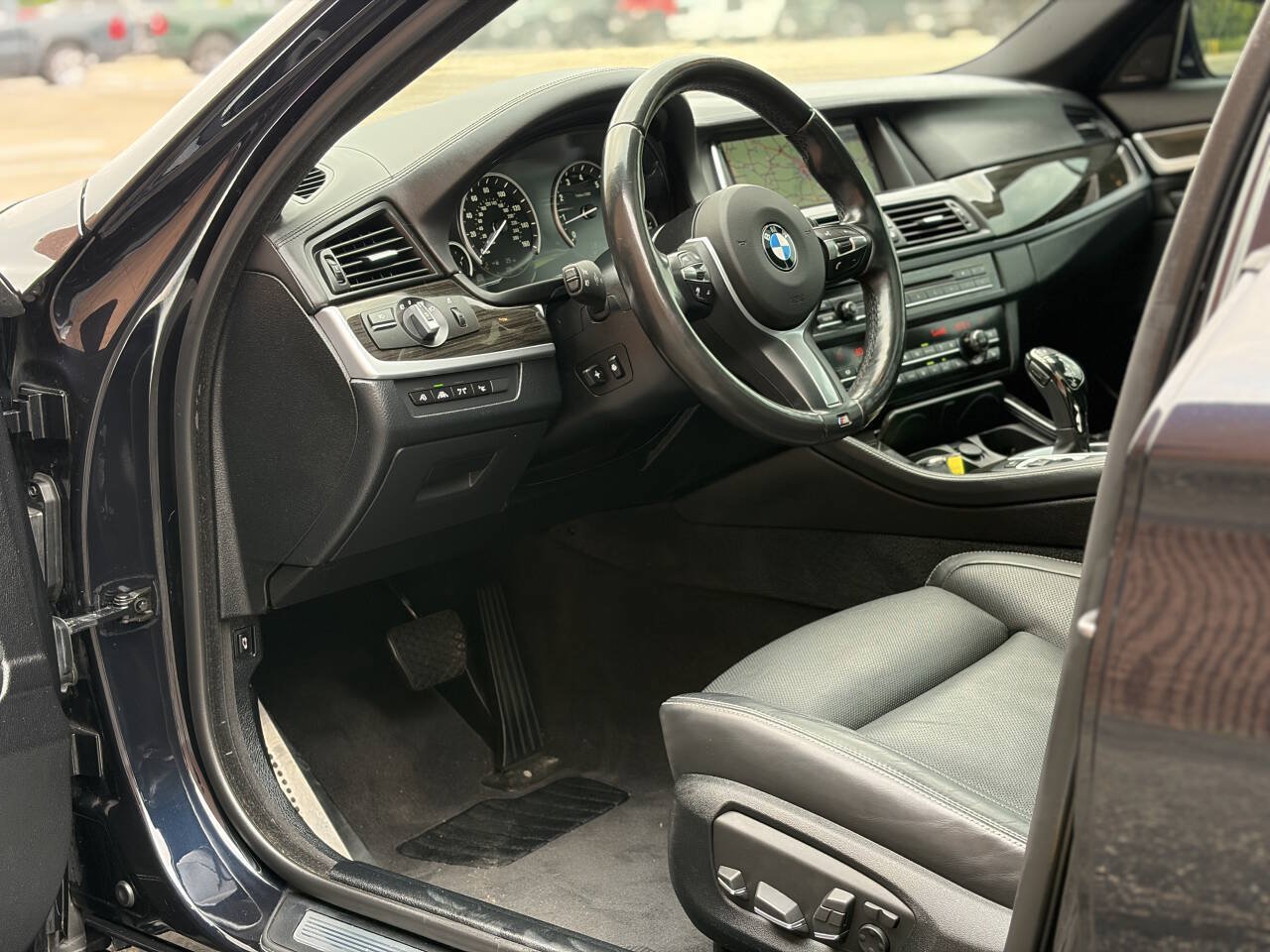 Used 2016 BMW 550i xDrive Sedan AWD/4WD image 9