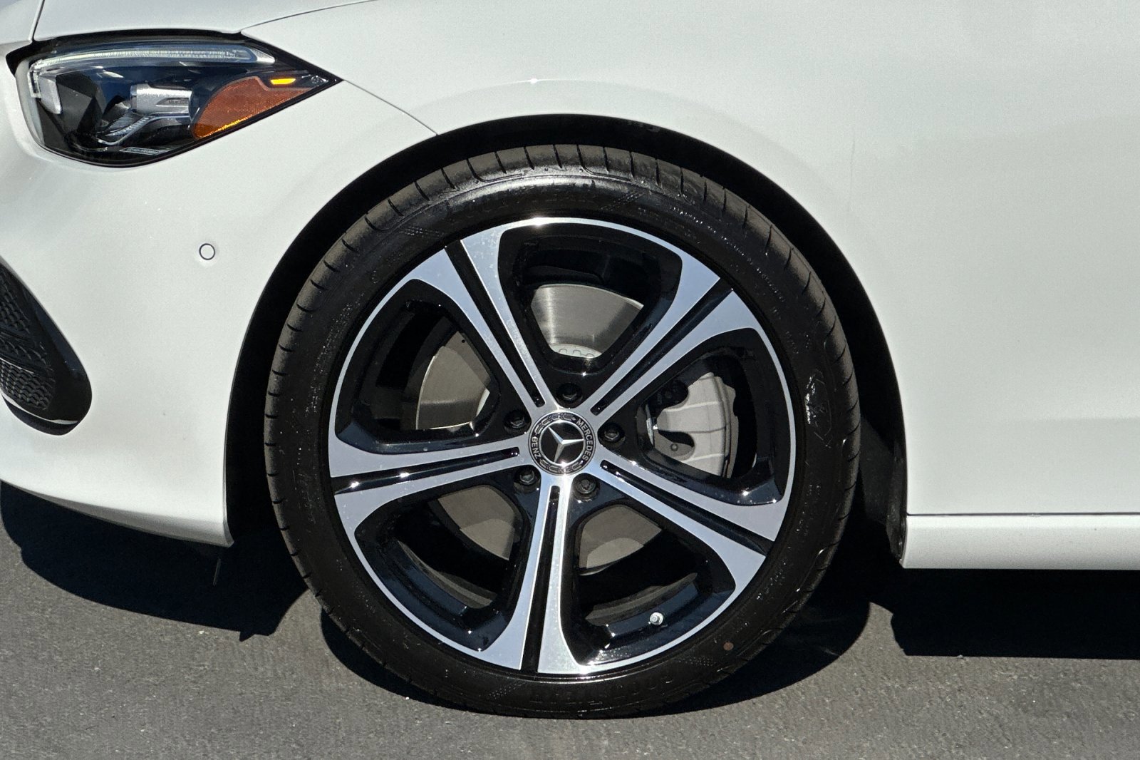 New 2025 Mercedes-Benz C 300 Sedan image 25