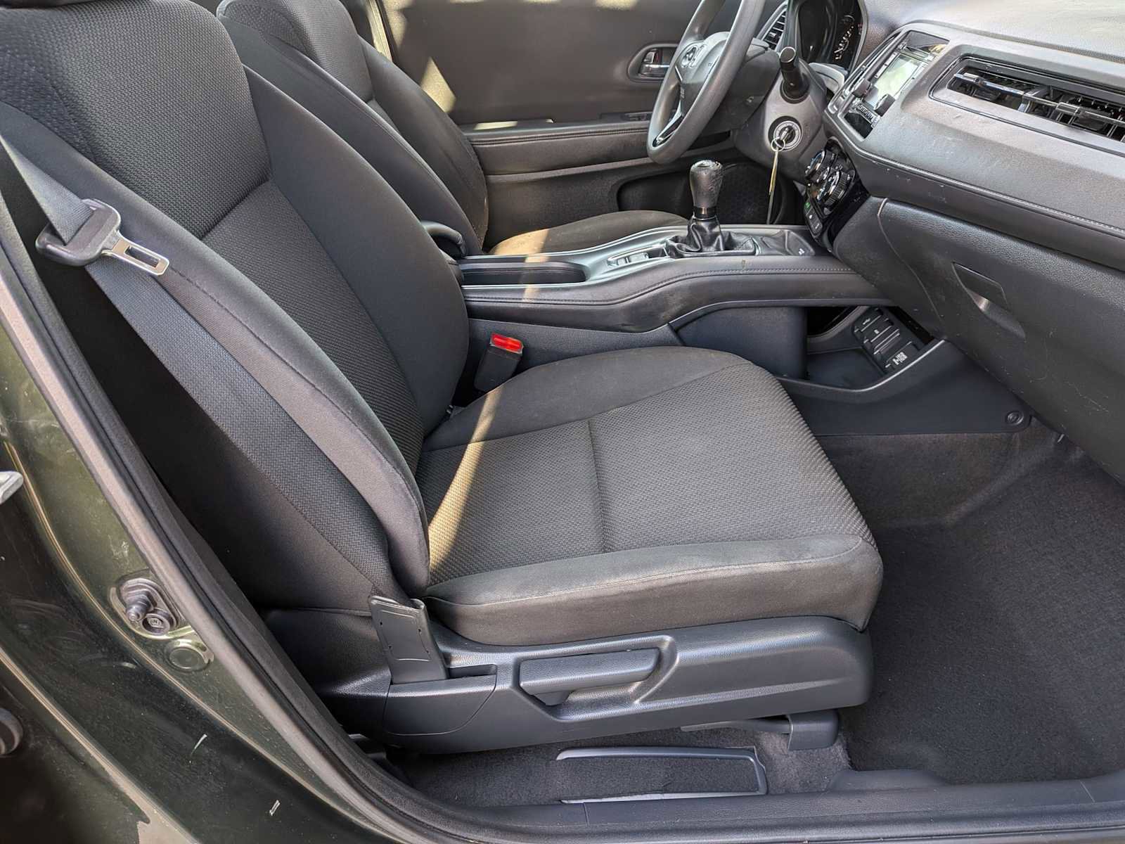 Used 2017 Honda HR-V LX image 16