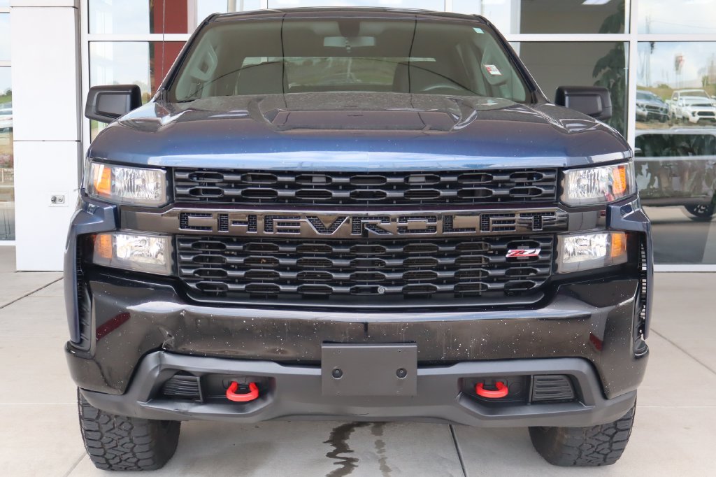 Used 2019 Chevrolet Silverado 1500 Custom Trail Boss w/ Custom Convenience Package AWD/4WD image 2