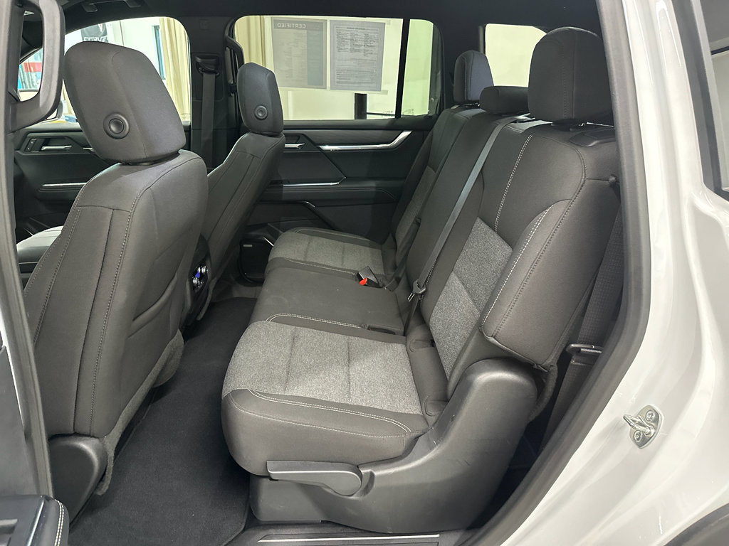 Used 2025 GMC Acadia Elevation image 22