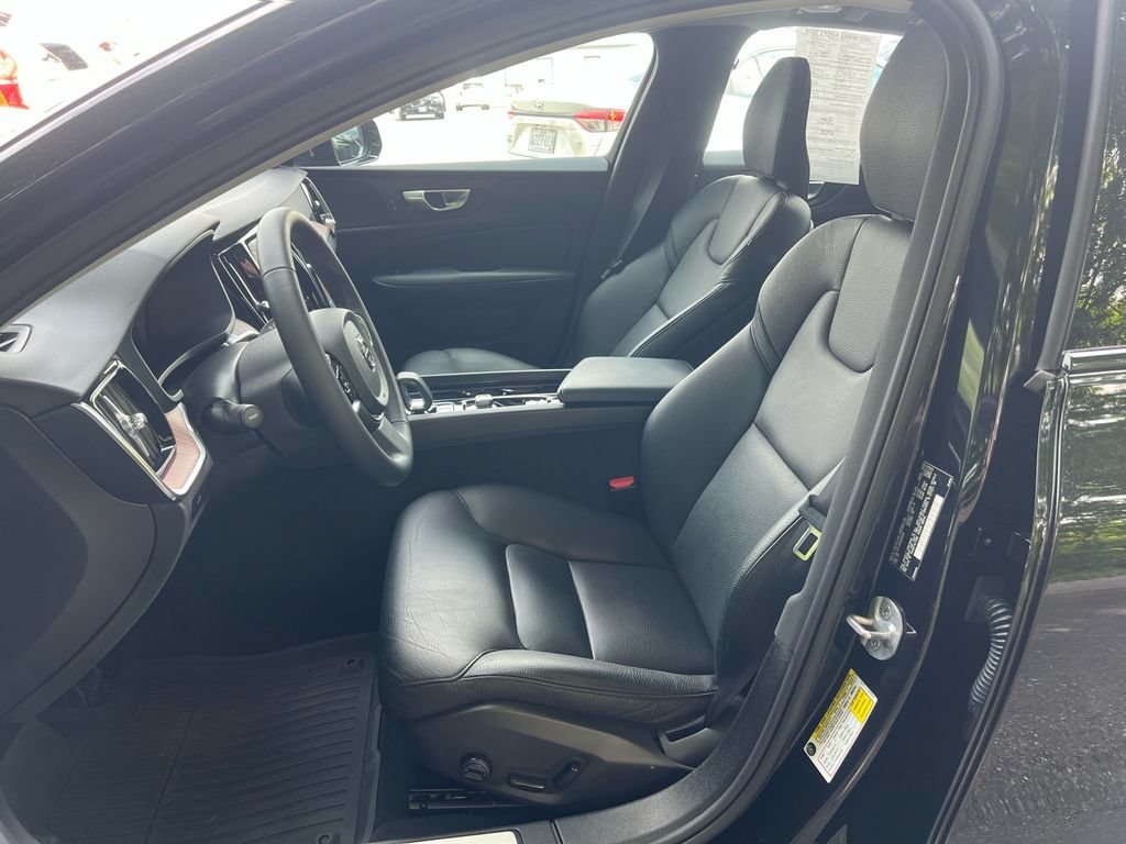 Certified 2024 Volvo S60 B5 Plus AWD/4WD image 11