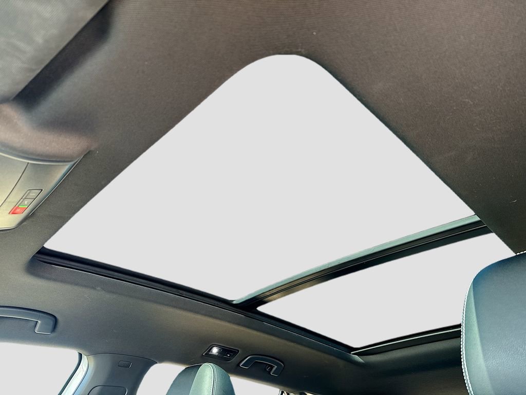 Used 2023 Volkswagen Atlas Cross Sport SE w/ Panoramic Sunroof Package image 17