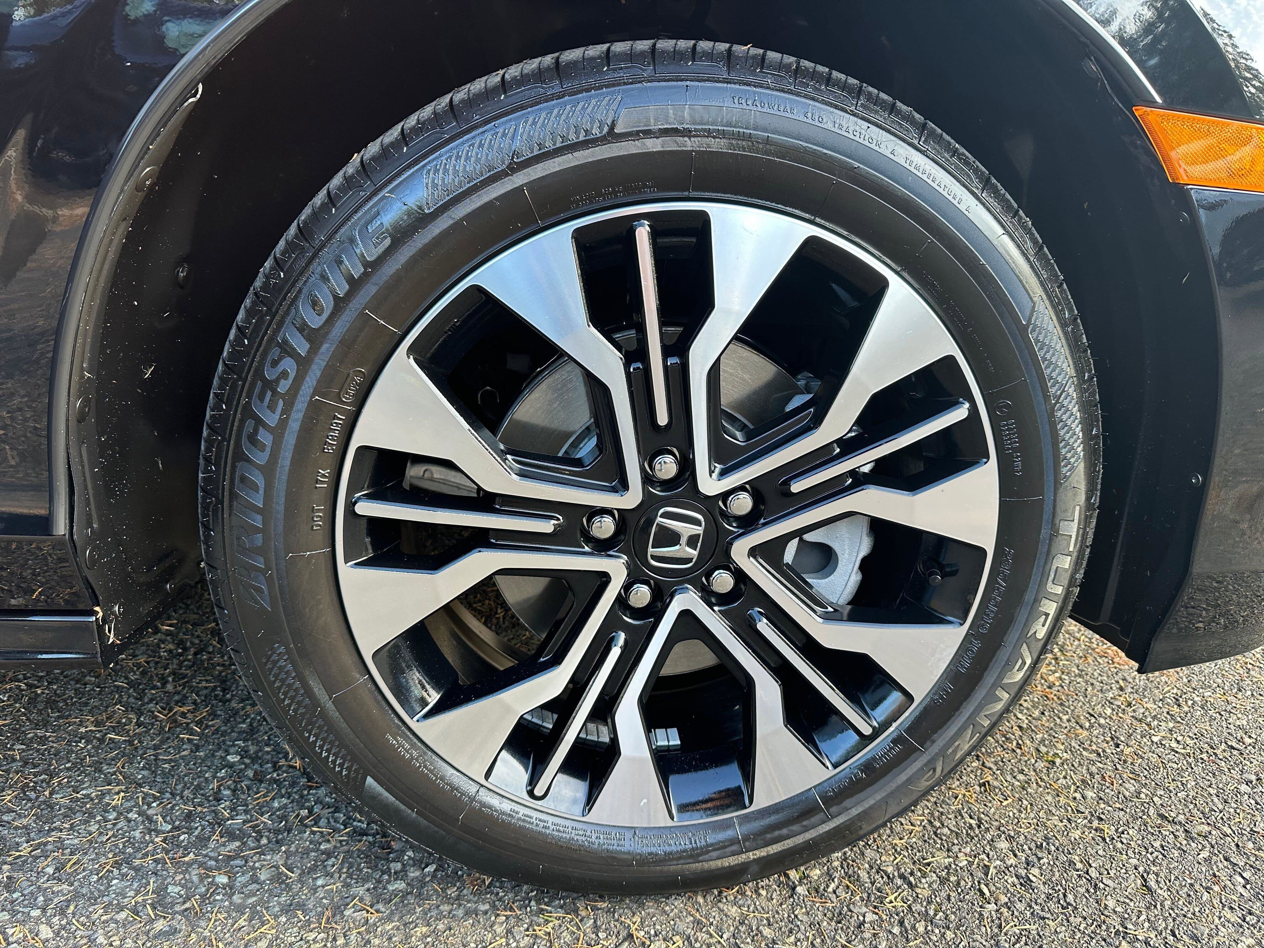 Used 2025 Honda Odyssey Elite image 9