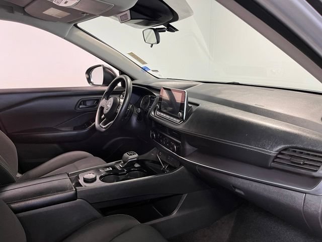 Used 2024 Nissan Rogue S AWD/4WD image 11