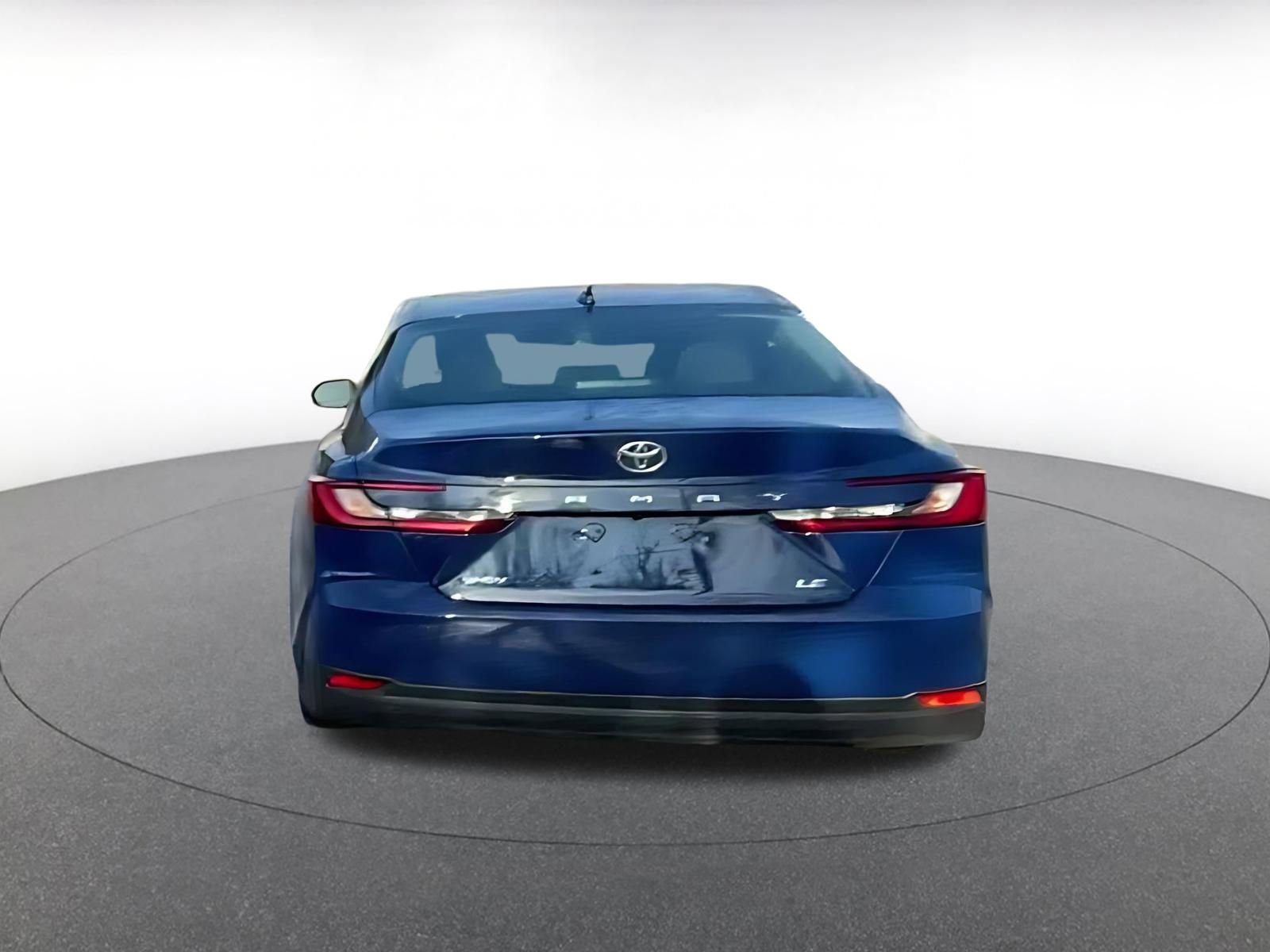 Used 2025 Toyota Camry LE image 12