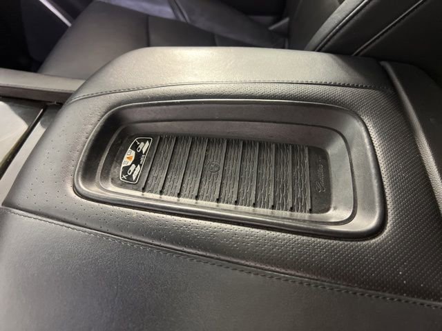 Used 2019 Cadillac Escalade Platinum image 27