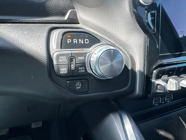 Used 2025 RAM 1500 Laramie w/ Sport Appearance Package AWD/4WD image 20