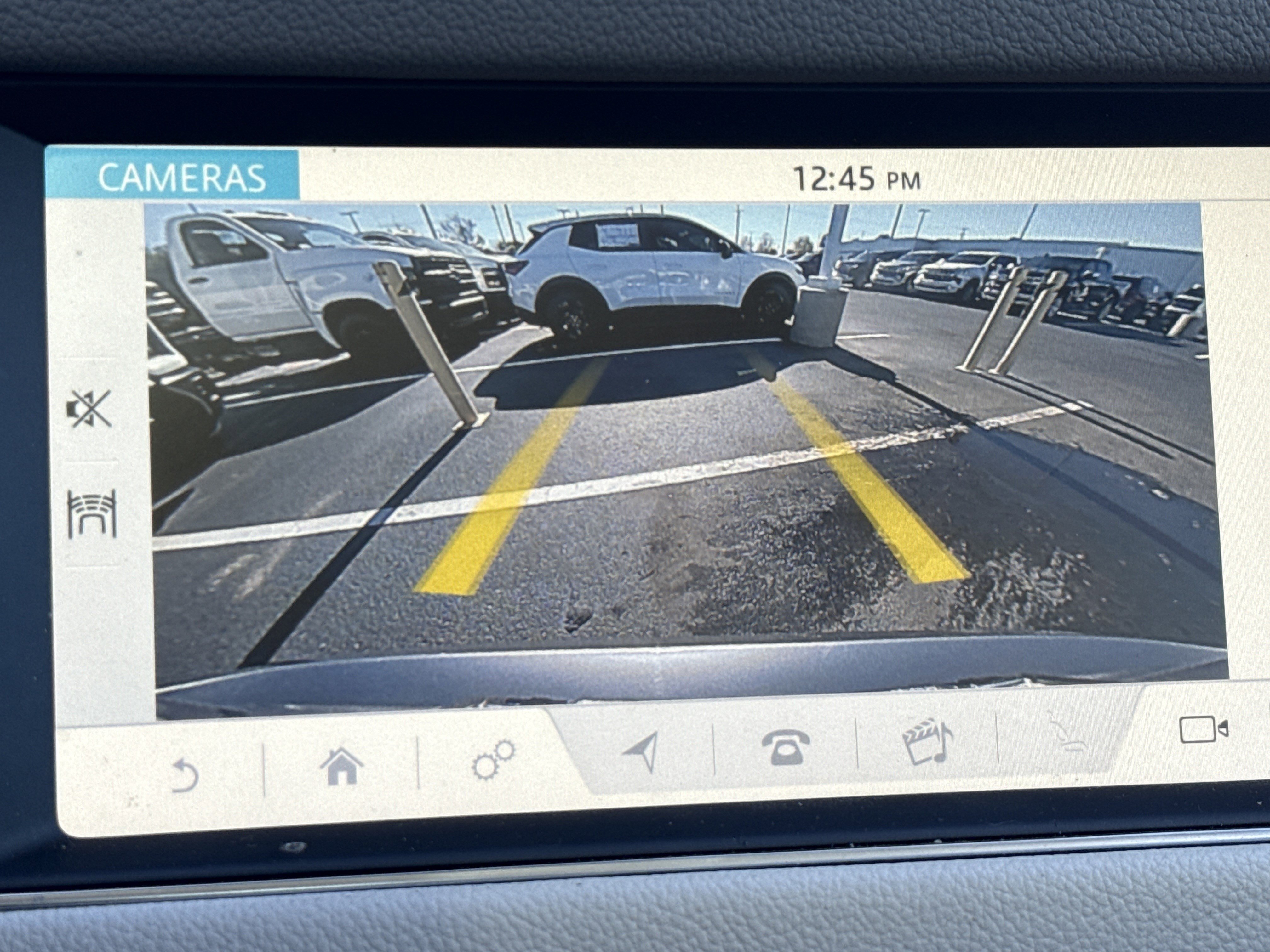 Used 2020 Jaguar XF Prestige image 25