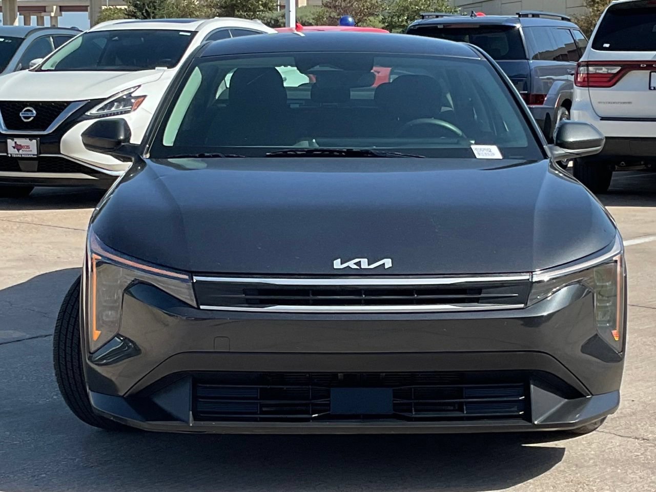 Used 2025 Kia K4 FWD image 2