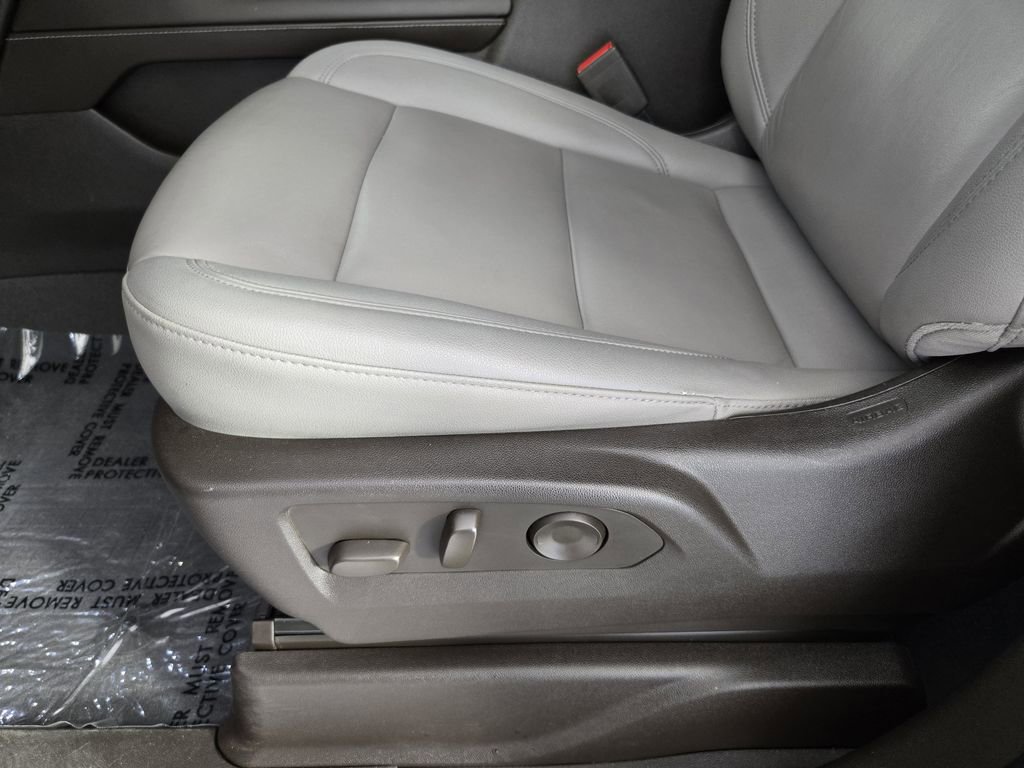 Used 2023 Chevrolet Tahoe Z71 image 25