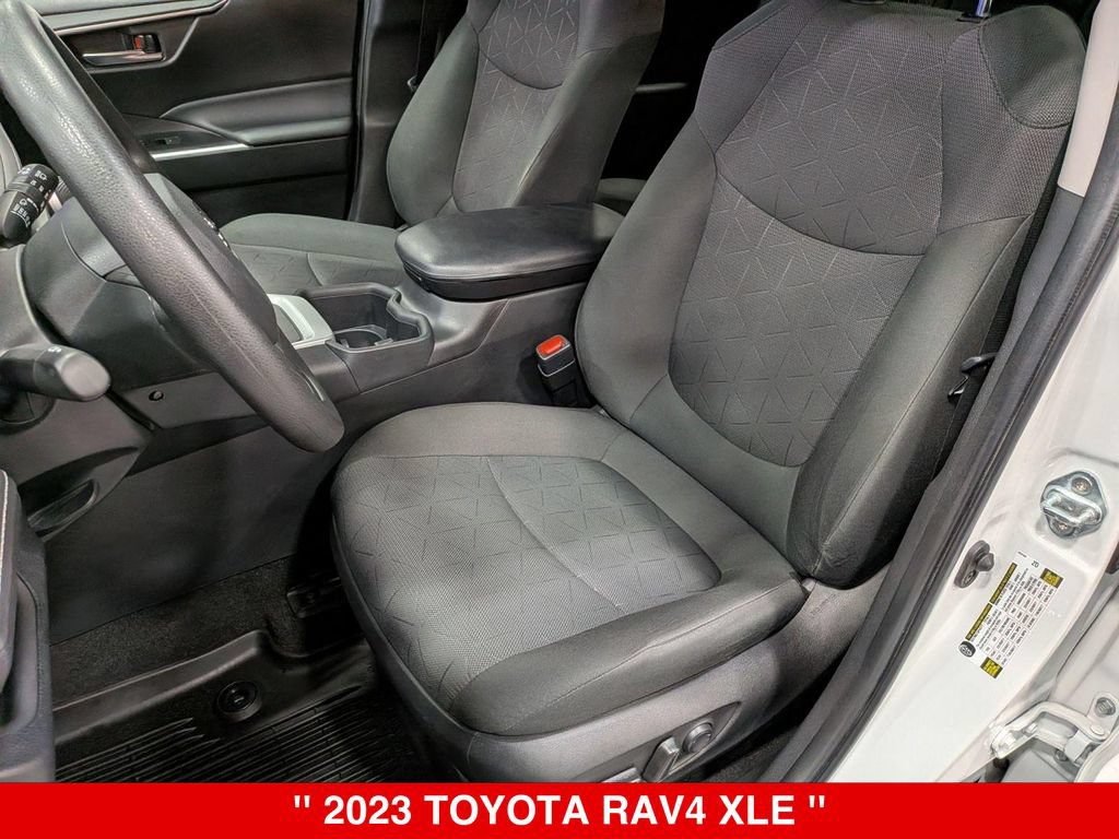 Used 2023 Toyota RAV4 XLE AWD/4WD image 12
