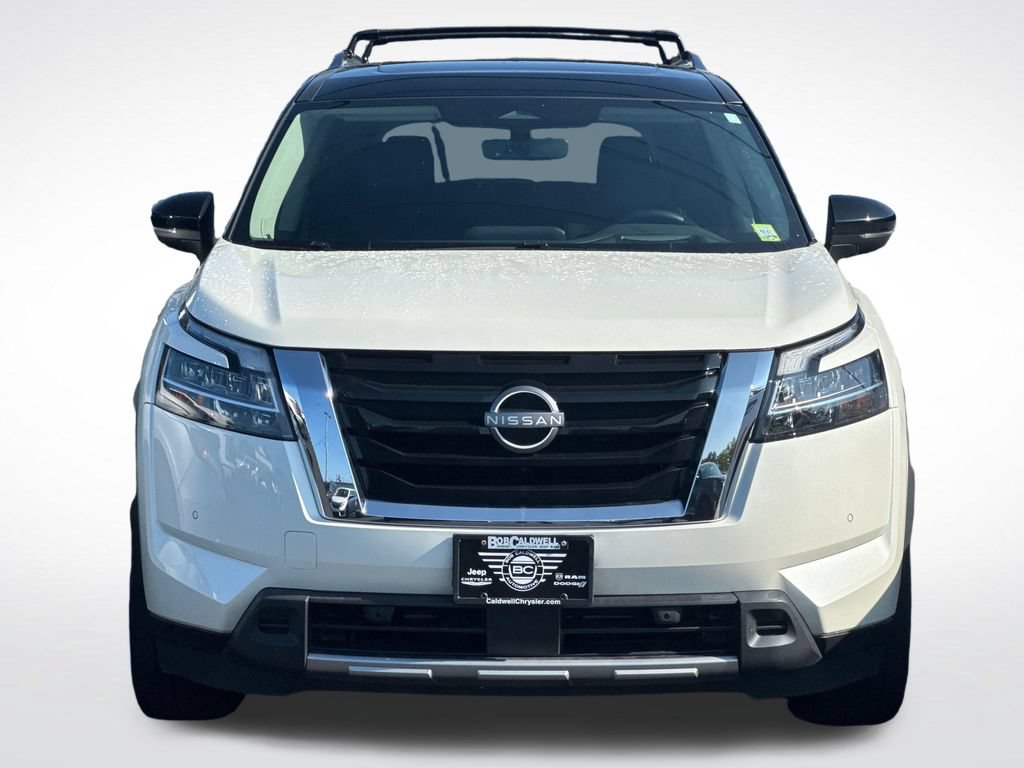 Used 2023 Nissan Pathfinder Platinum AWD/4WD image 3