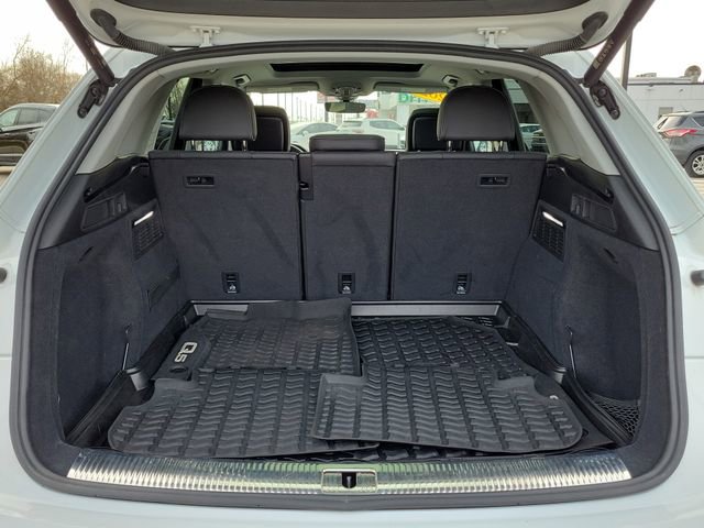 Used 2022 Audi Q5 2.0T Prestige w/ Prestige Package image 11
