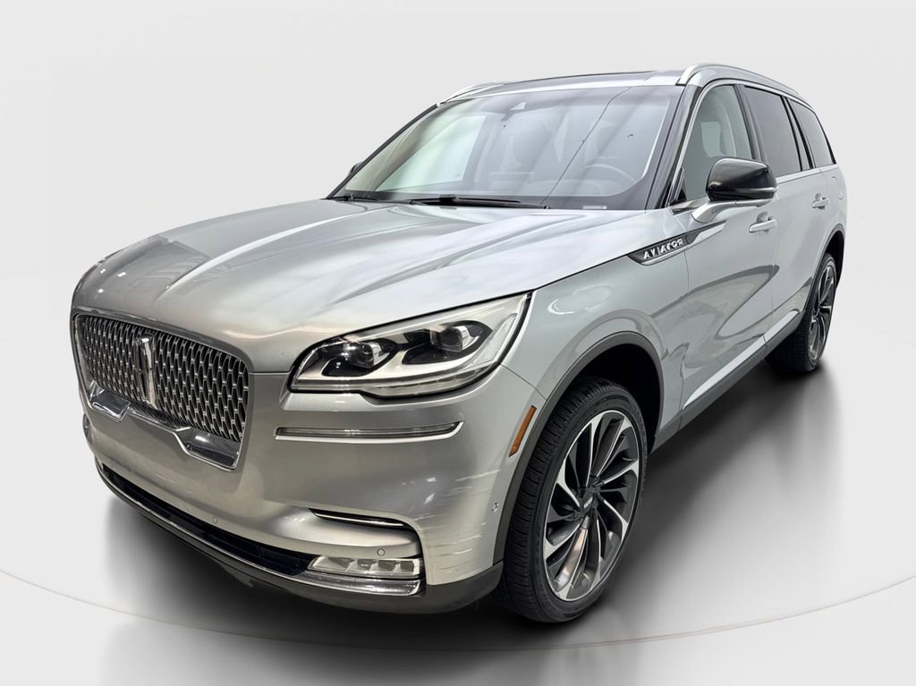 Used 2020 Lincoln Aviator Reserve w/ Equipment Group 202A AWD/4WD image 2