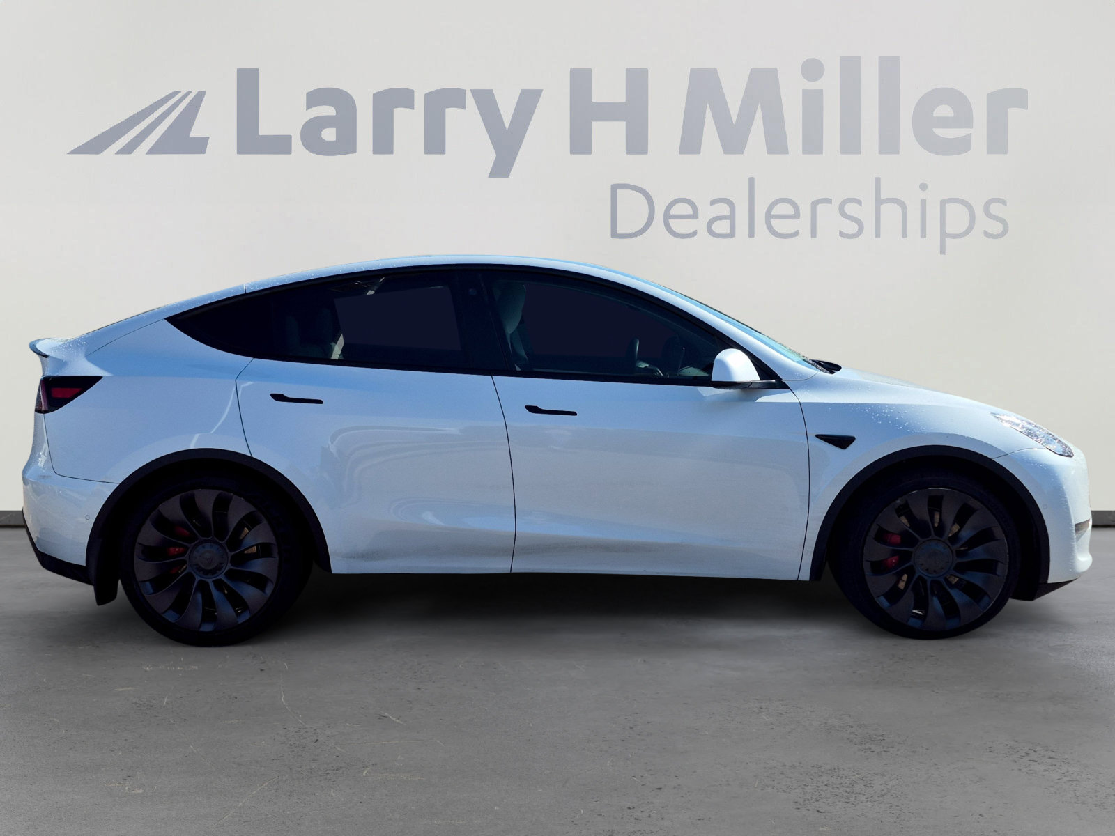 Used 2022 Tesla Model Y Performance AWD/4WD image 6