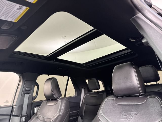 Used 2023 Ford Explorer ST w/ Equipment Group 401A AWD/4WD image 19
