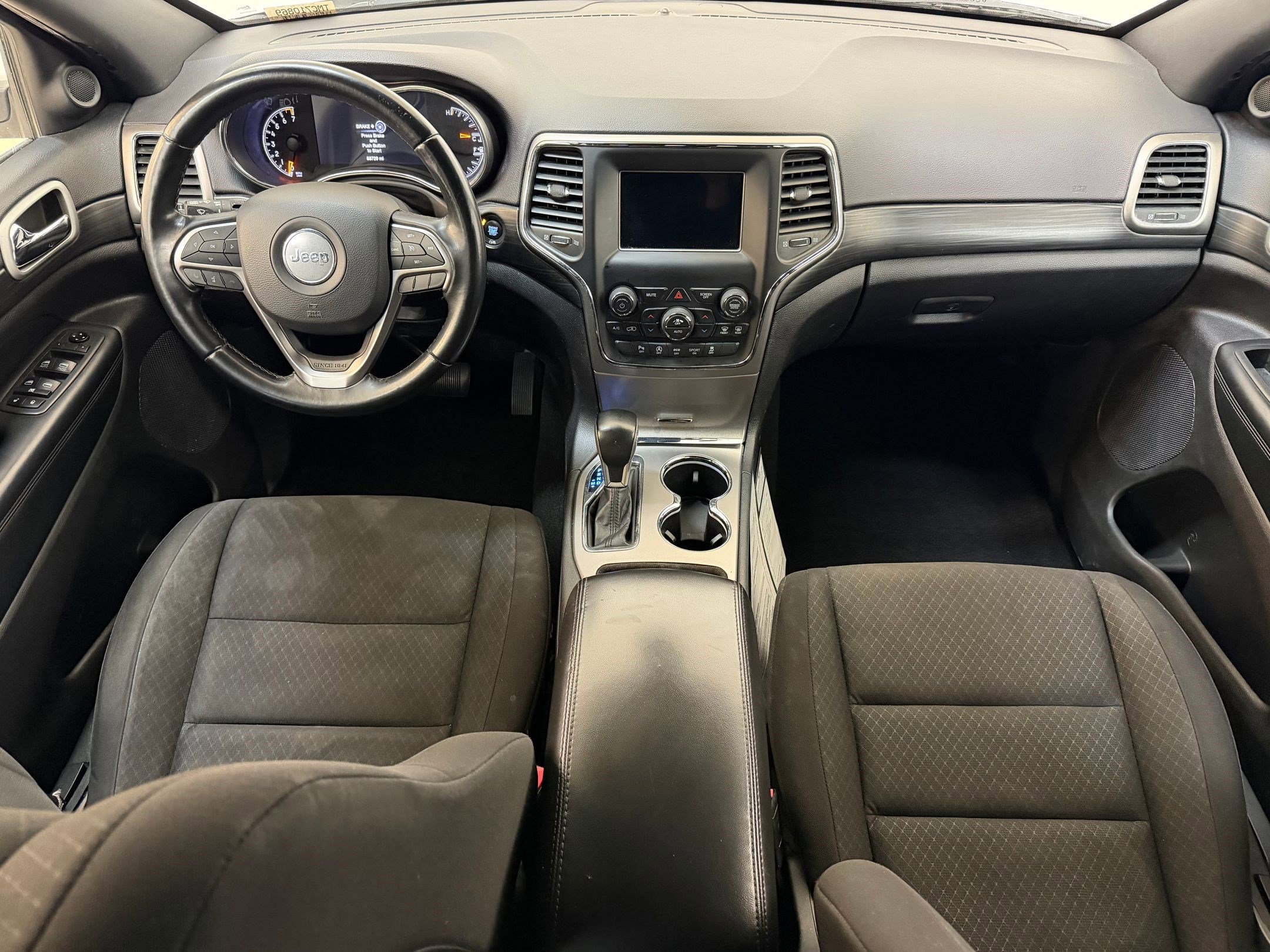Used 2021 Jeep Grand Cherokee Laredo image 15