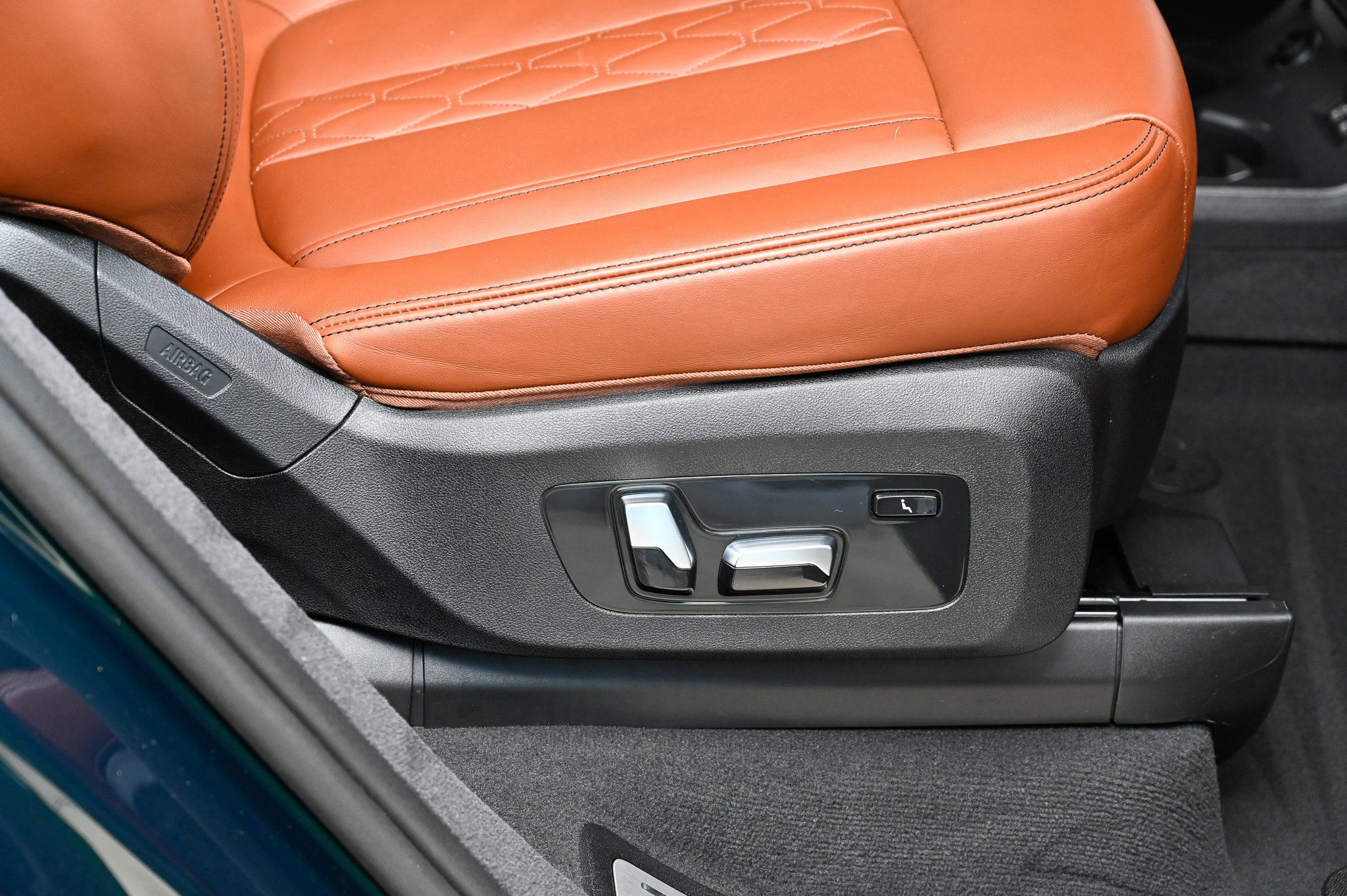 Used 2024 BMW ALPINA XB7 image 49