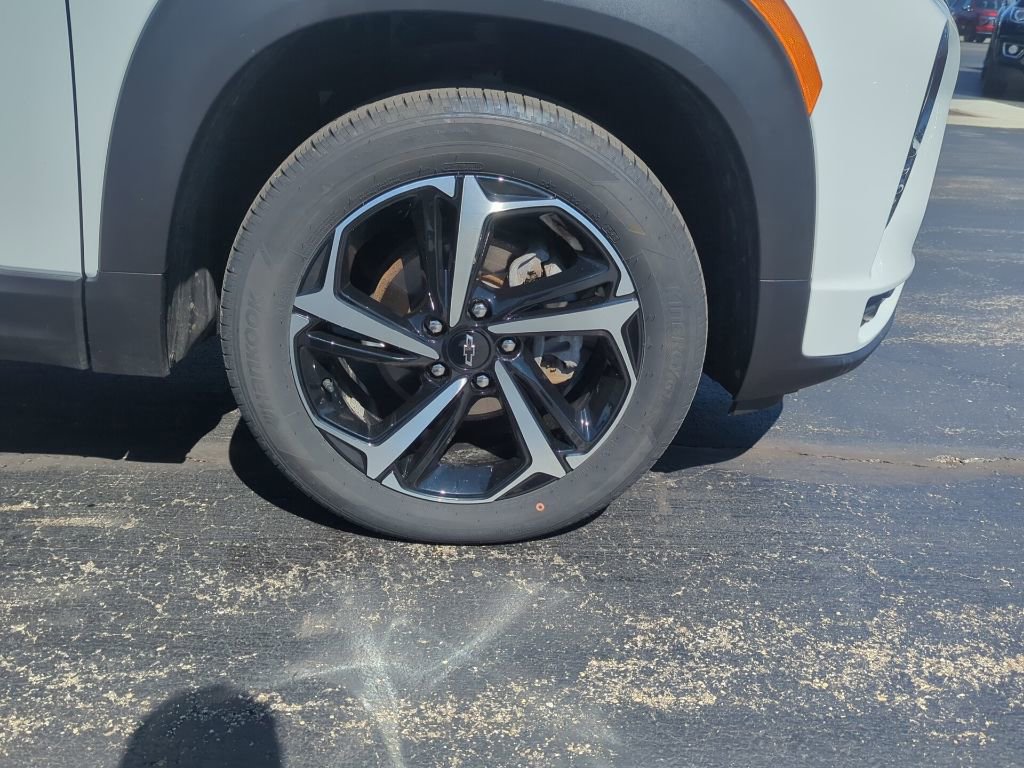 Certified 2023 Chevrolet TrailBlazer RS w/ Convenience Package image 12
