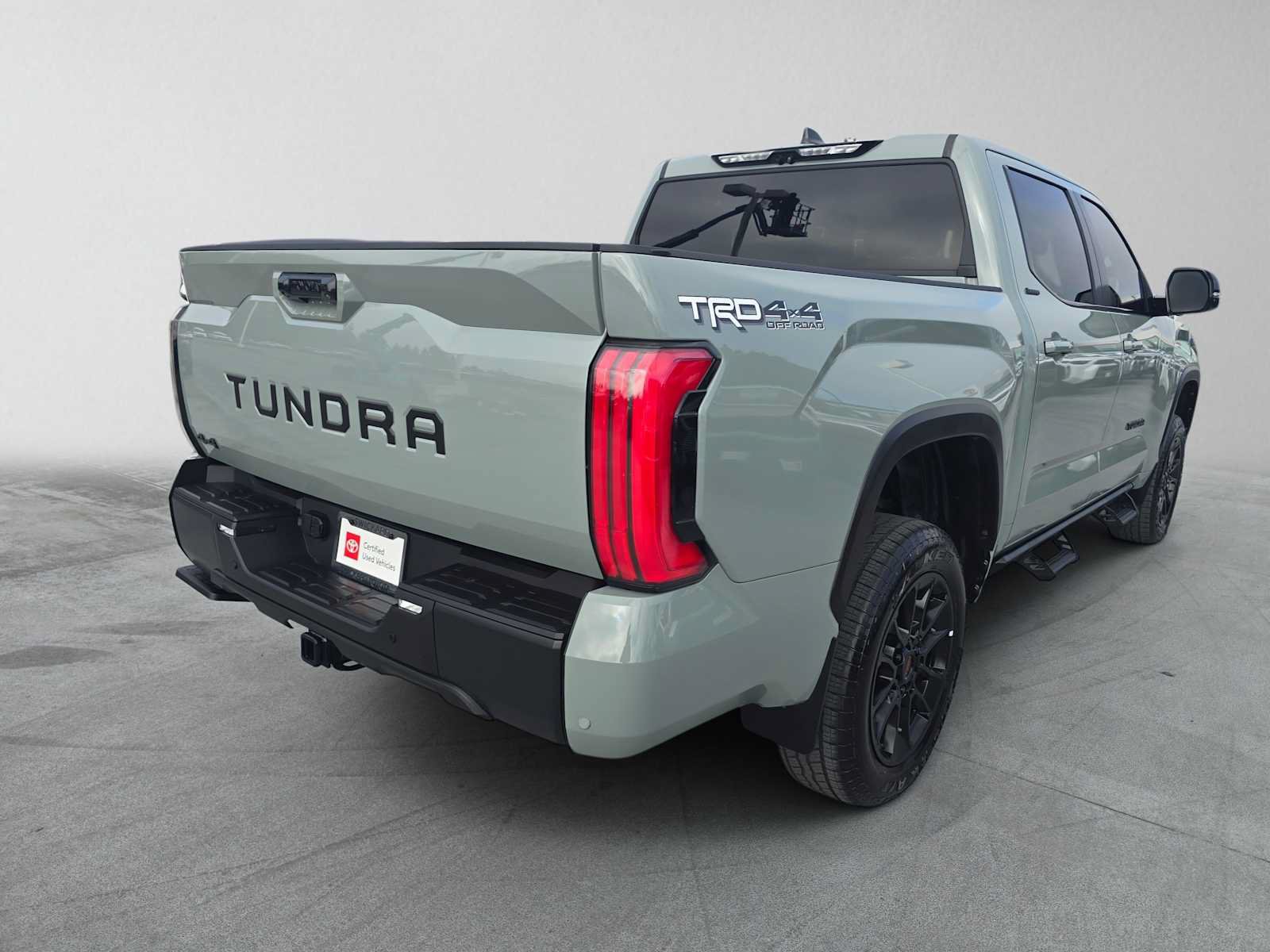 Certified 2025 Toyota Tundra Limited AWD/4WD image 3