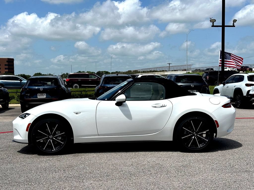 New 2026 MAZDA MX-5 Miata Grand Touring RWD image 4