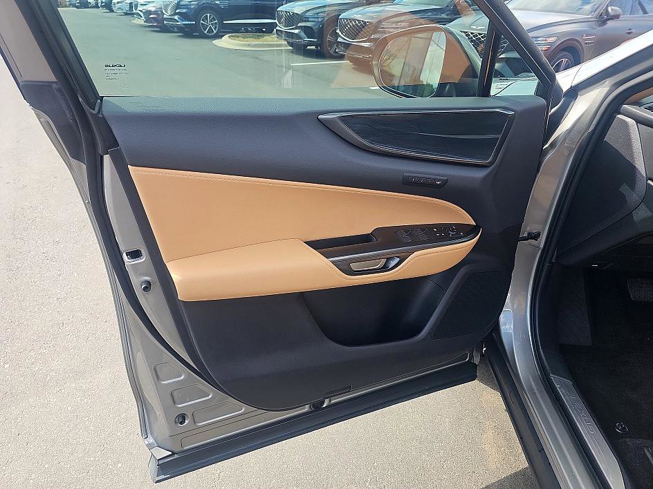 Used 2022 Lexus NX 350h NX 350h Premium image 11