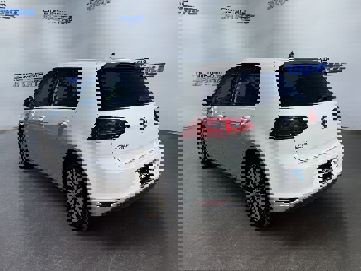 Used 2016 Volkswagen e-Golf SE w/ DC Fast Charging Package image 7