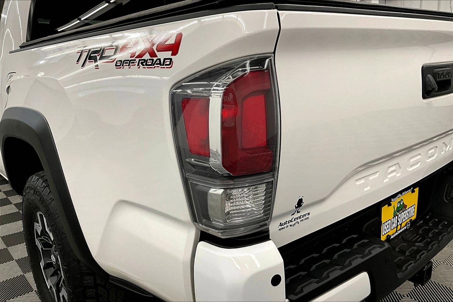 Used 2023 Toyota Tacoma TRD Off-Road w/ Technology Package AWD/4WD image 69