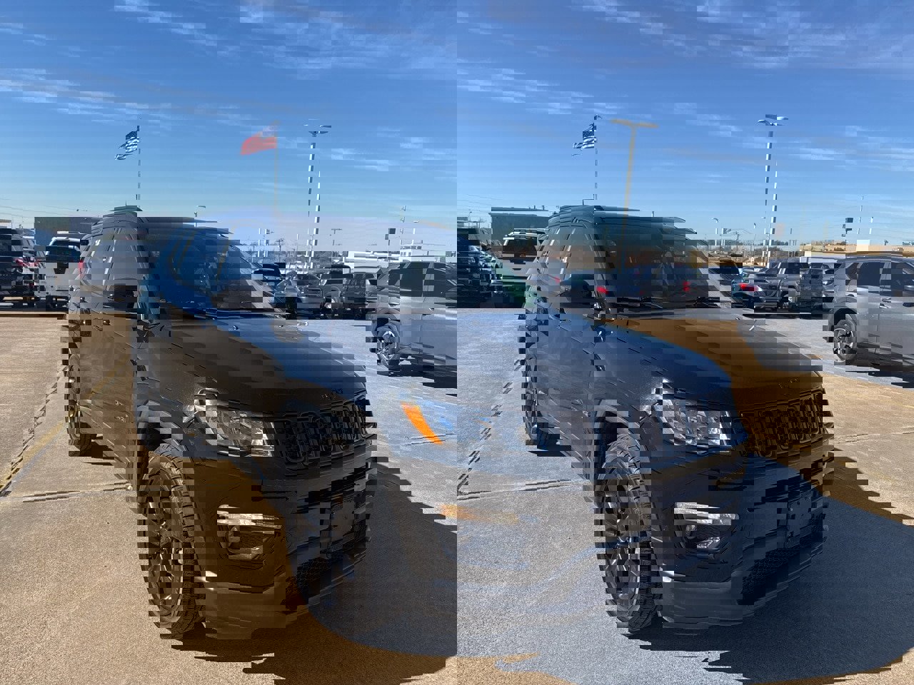 Used 2020 Jeep Compass Latitude image 1