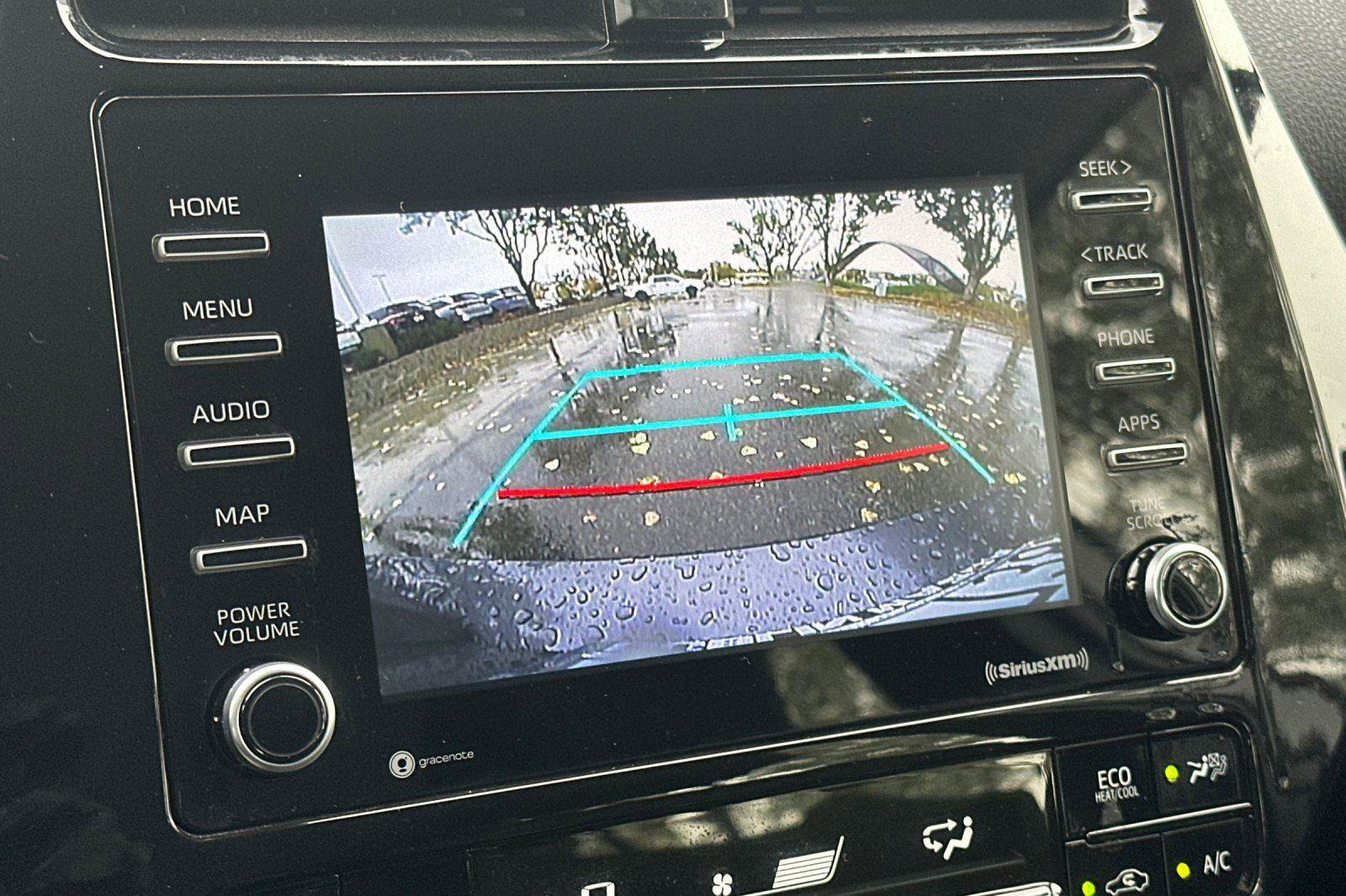 Used 2021 Toyota Prius LE image 19