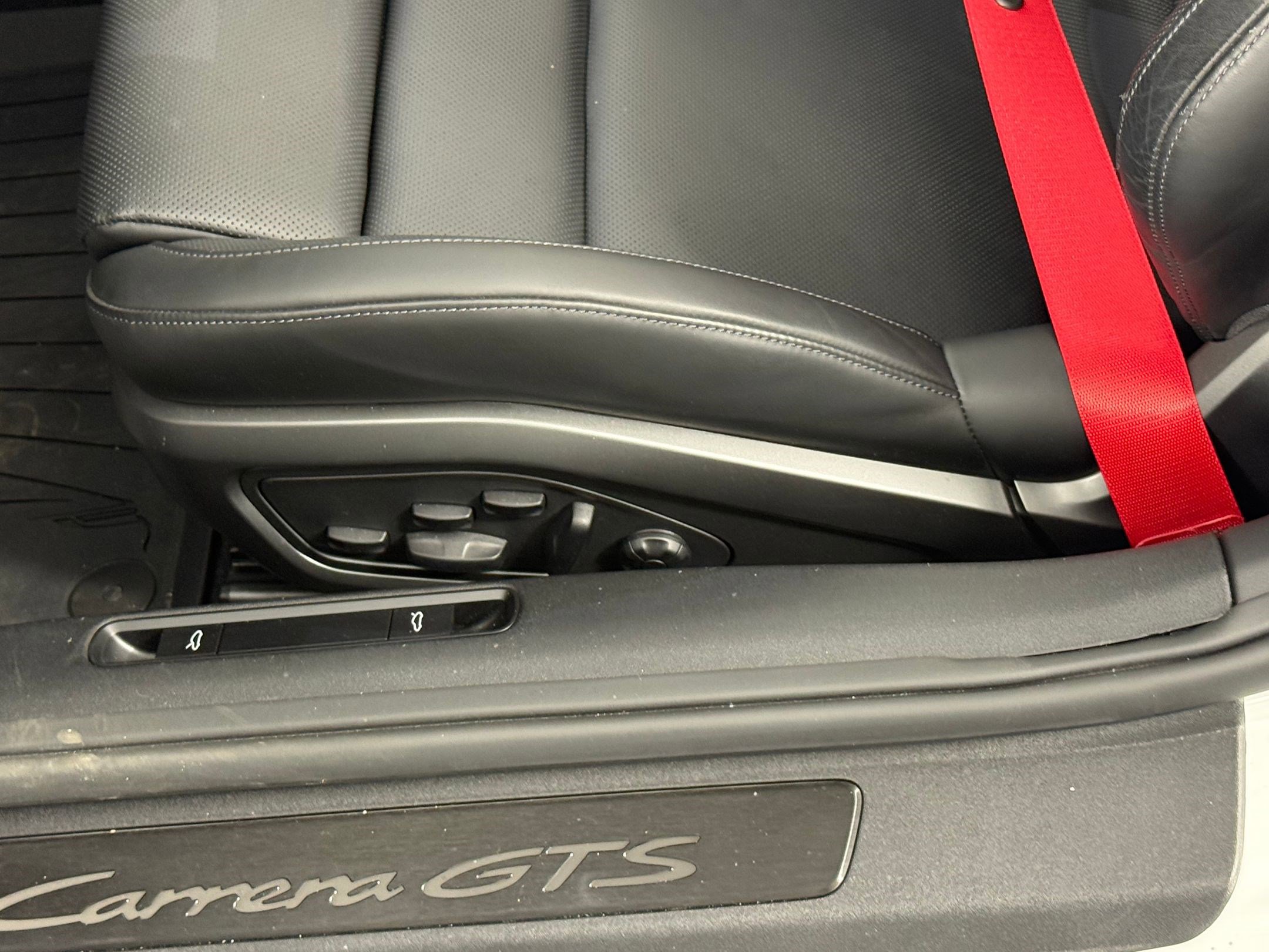 Certified 2022 Porsche 911 Carrera GTS image 16