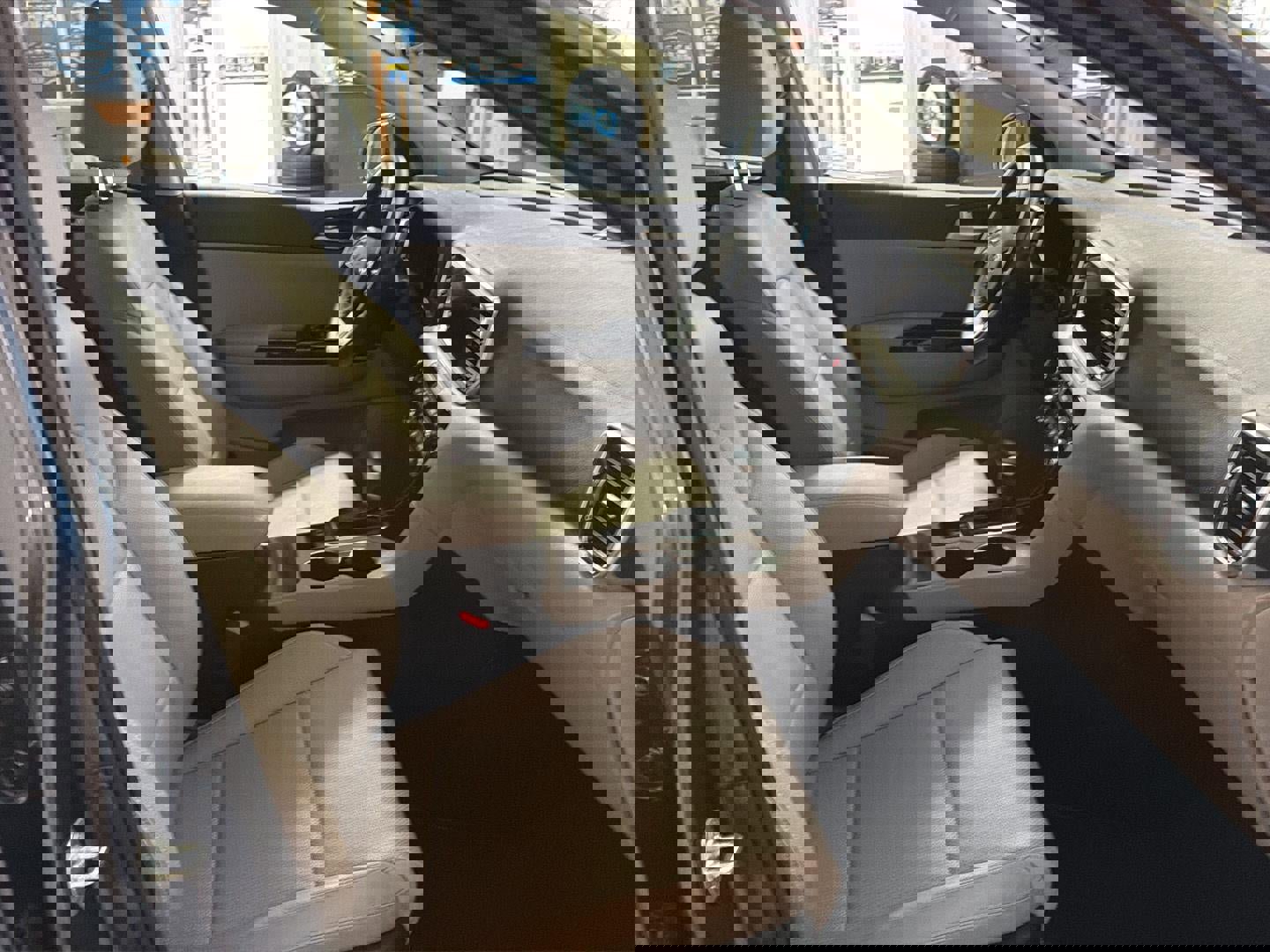 Used 2022 Kia Sportage EX image 15