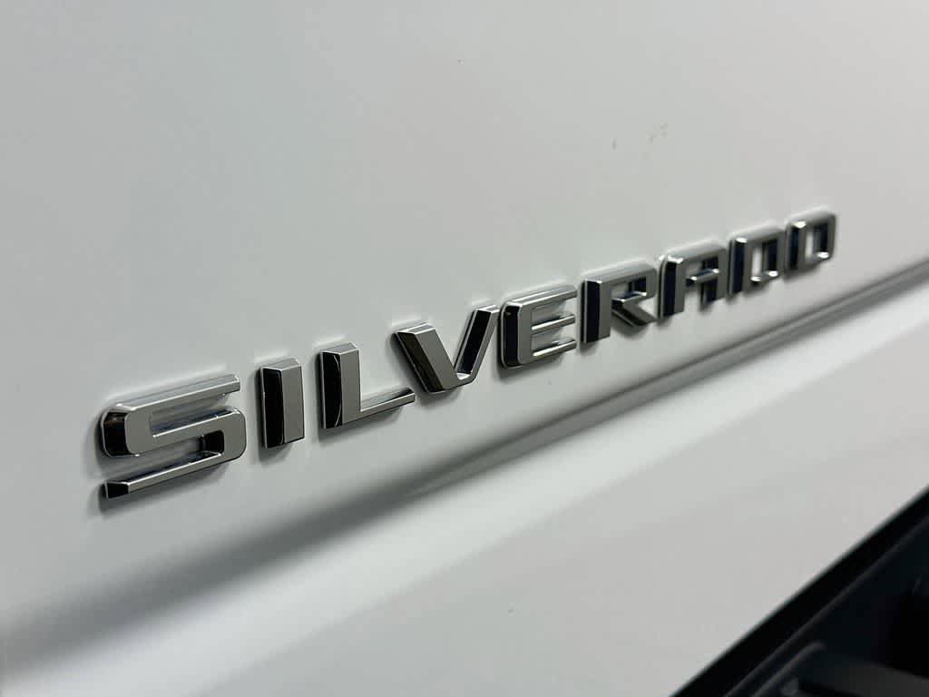 Used 2024 Chevrolet Silverado 1500 RST w/ Z71 Off-Road Package AWD/4WD image 7