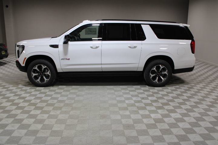 New 2026 GMC Yukon XL AT4 w/ AT4 Premium Plus Package AWD/4WD image 9
