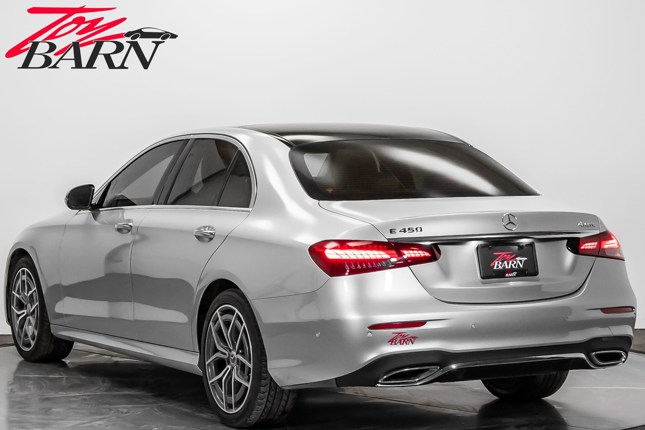 Used 2022 Mercedes-Benz E 450 4MATIC Sedan image 3