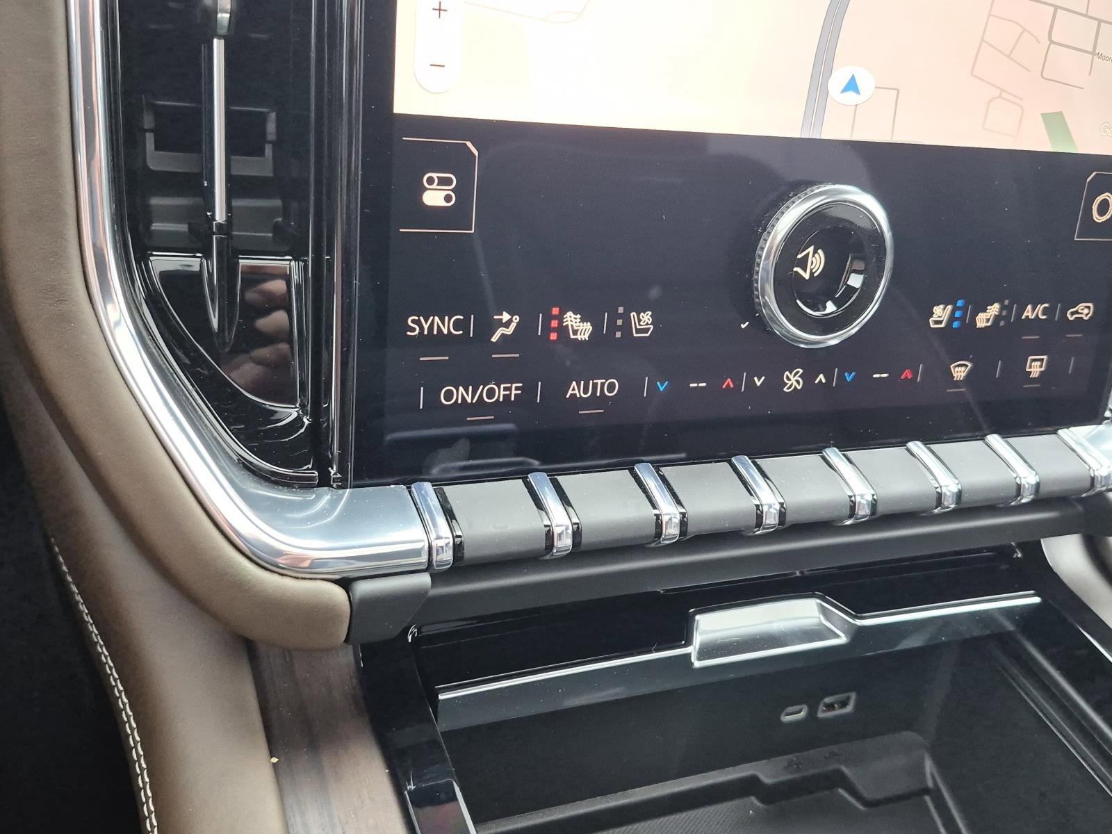 New 2026 GMC Yukon Denali Ultimate w/ LPO, Floor Liner Package image 29