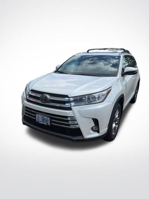 Used 2019 Toyota Highlander Limited Platinum AWD/4WD image 7