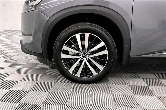 New 2025 Nissan Pathfinder Platinum w/ Cargo Package image 11