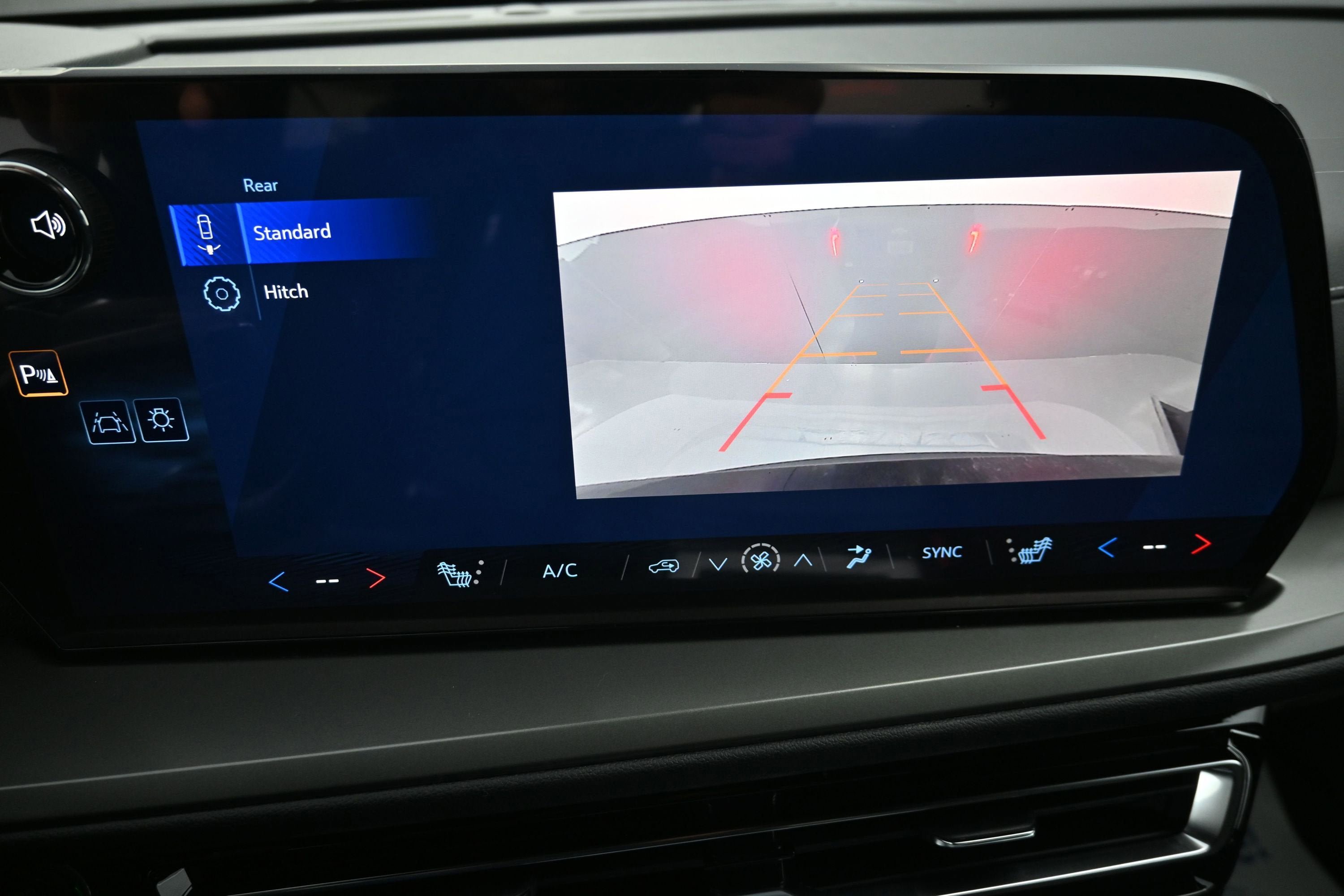 New 2026 Chevrolet Traverse LT FWD image 18