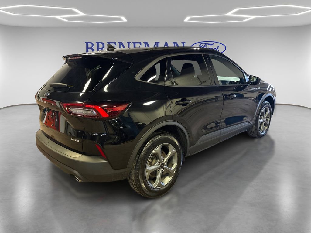 Certified 2025 Ford Escape ST-Line AWD/4WD image 5