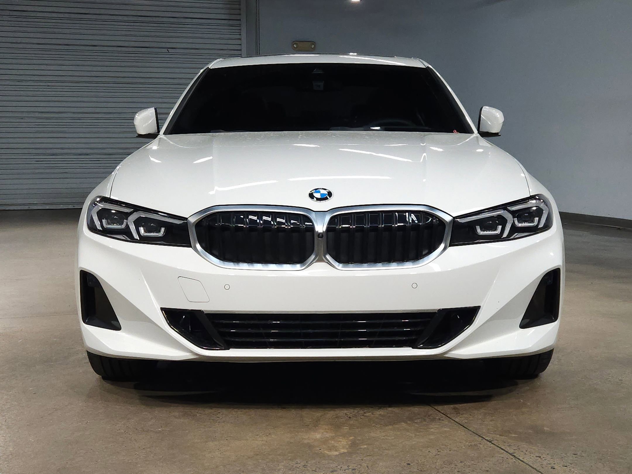 Used 2025 BMW 330i Sedan w/ Premium Package image 2