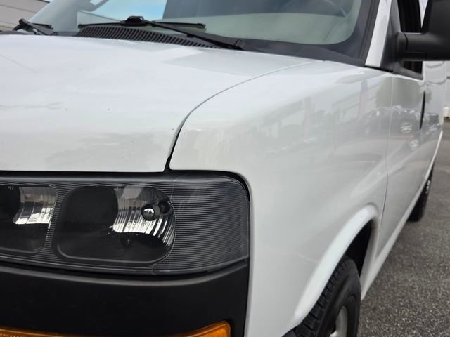 Used 2023 GMC Savana 2500 w/ Driver Convenience Package image 21