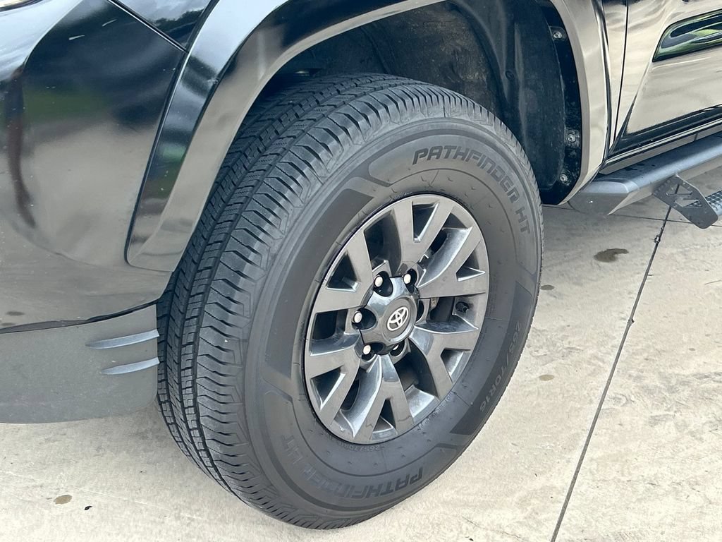 Certified 2023 Toyota Tacoma SR5 RWD image 9