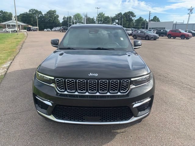 Used 2023 Jeep Grand Cherokee Summit w/ Advanced Protech Group IV AWD/4WD image 2
