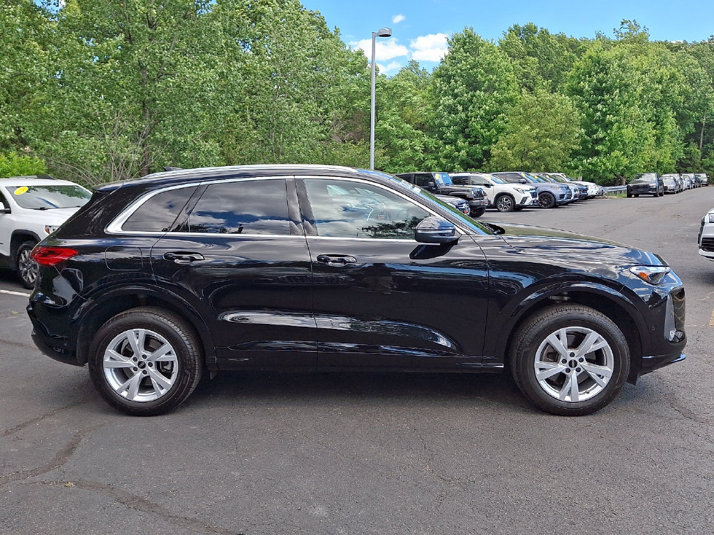 Used 2025 Audi Q5 Premium w/ Convenience Package AWD/4WD image 14